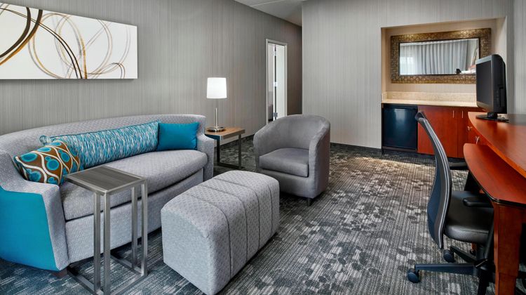Courtyard Baltimore BWI Airport Room