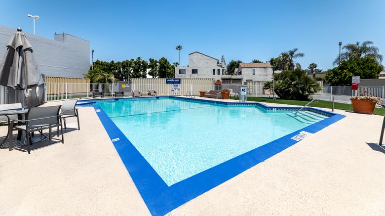 <b>Holiday Inn Express Pool</b>. Images powered by <a href="https://www.leonardoworldwide.com/" title="Leonardo Worldwide" target="_blank">Leonardo</a>.