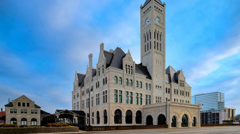 Union Station Hotel Autograph Collection Exterior. Images powered by <a href="https://www.leonardoworldwide.com" target="_blank" rel="noopener">Leonardo</a>.