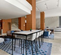 Courtyard by Marriott Bangkok Lobby