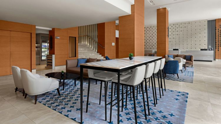 Courtyard by Marriott Bangkok Lobby