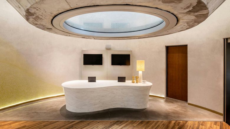 <b>Renaissance Bordeaux Hotel Lobby</b>. Images powered by <a href="https://www.leonardoworldwide.com/" title="Leonardo Worldwide" target="_blank">Leonardo</a>.