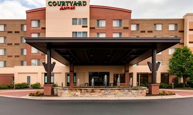 Courtyard Chicago Schaumburg/Woodfield M Exterior