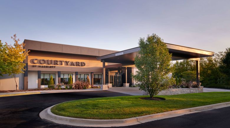 Courtyard Chicago Highland Park Exterior. Images powered by <a href="https://www.leonardoworldwide.com" target="_blank" rel="noopener">Leonardo</a>.