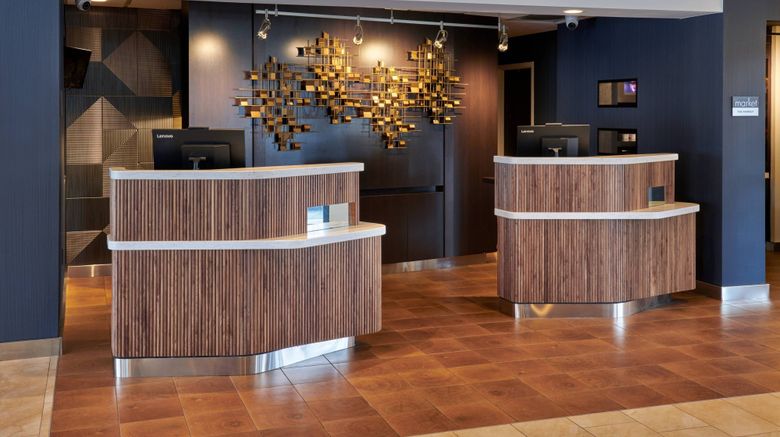 <b>Courtyard Chicago Highland Park Lobby</b>. Images powered by <a href="https://www.leonardoworldwide.com/" title="Leonardo Worldwide" target="_blank">Leonardo</a>.