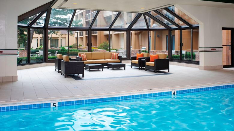 <b>Courtyard Chicago Highland Park Pool</b>. Images powered by <a href="https://www.leonardoworldwide.com/" title="Leonardo Worldwide" target="_blank">Leonardo</a>.