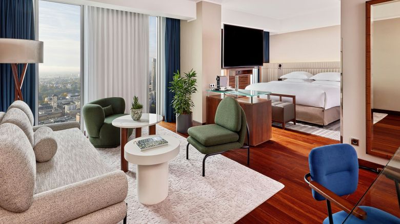 <b>JW Marriott Hotel Frankfurt Room</b>. Images powered by <a href="https://www.leonardoworldwide.com/" title="Leonardo Worldwide" target="_blank">Leonardo</a>.