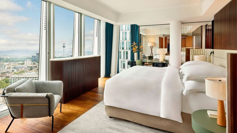 <b>JW Marriott Hotel Frankfurt Room</b>. Images powered by <a href="https://www.leonardoworldwide.com/" title="Leonardo Worldwide" target="_blank">Leonardo</a>.