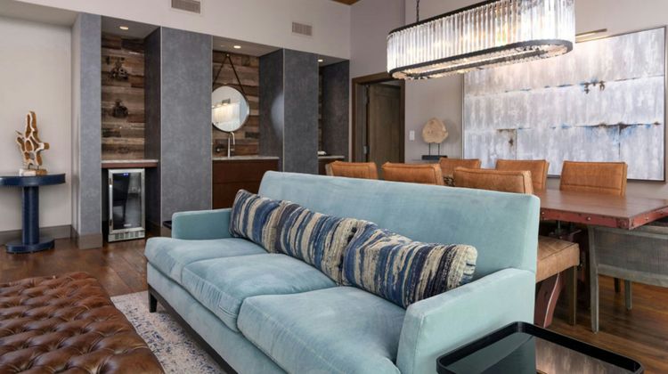 The Stella Hotel, Autograph Collection Suite