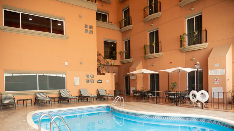 Holiday Inn Express Silao Bajio Airport Pool