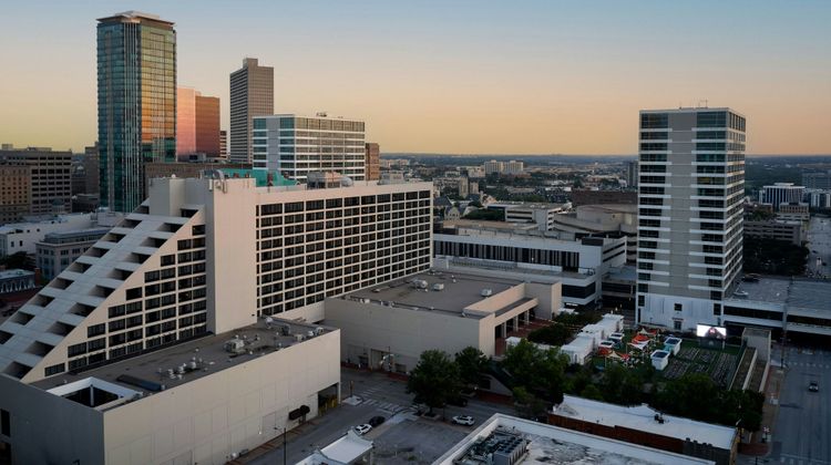 The Worthington Renaissance Fort Worth Exterior