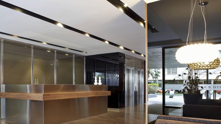 AC Victoria Suites Lobby