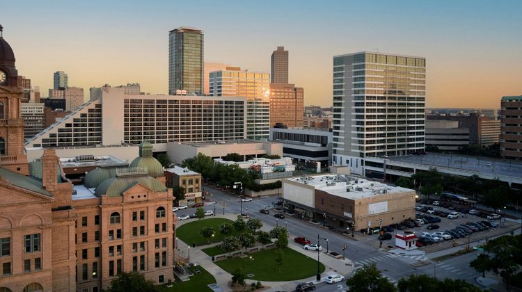The Worthington Renaissance Fort Worth Exterior