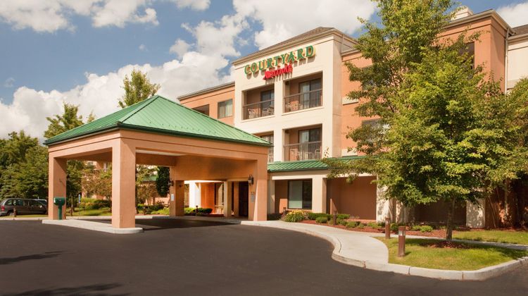 Courtyard Hartford Manchester Exterior