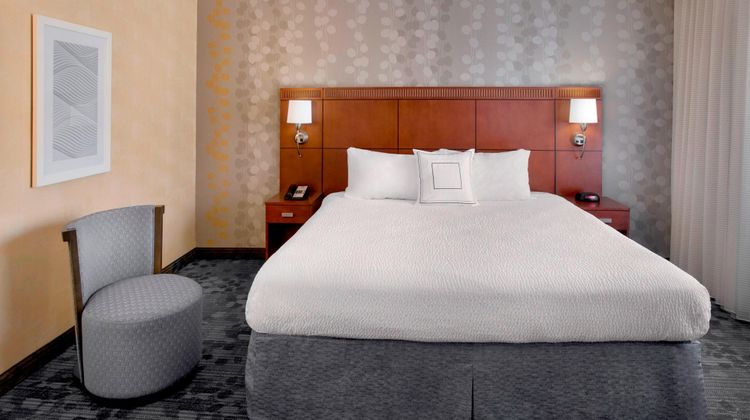 Courtyard by Marriott Hartford Windsor Suite
