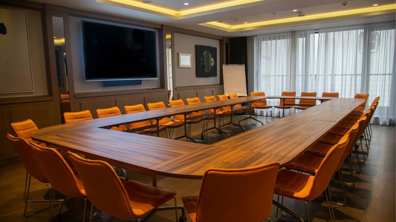 <b>Courtyard Marriott Belgrade City Center Meeting</b>. Images powered by <a href="https://www.leonardoworldwide.com/" title="Leonardo Worldwide" target="_blank">Leonardo</a>.
