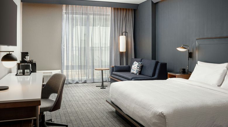 <b>Courtyard Cleveland Marriott Room</b>. Images powered by <a href="https://www.leonardoworldwide.com/" title="Leonardo Worldwide" target="_blank">Leonardo</a>.