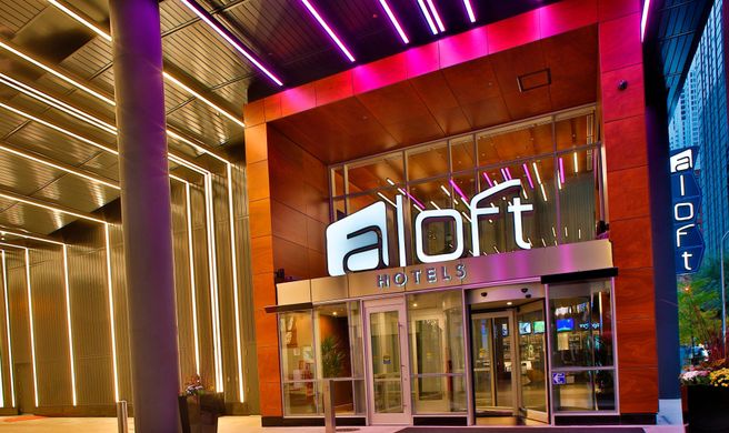 Aloft Chicago Mag Mile Exterior