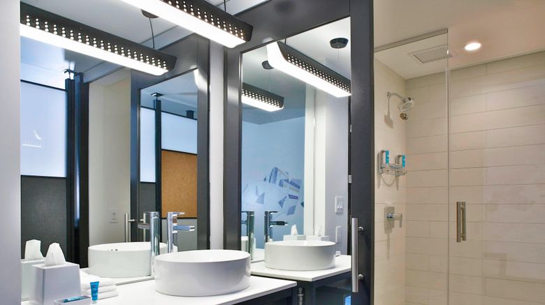 <b>Aloft Chicago Mag Mile Room</b>. Images powered by <a href="https://www.leonardoworldwide.com/" title="Leonardo Worldwide" target="_blank">Leonardo</a>.