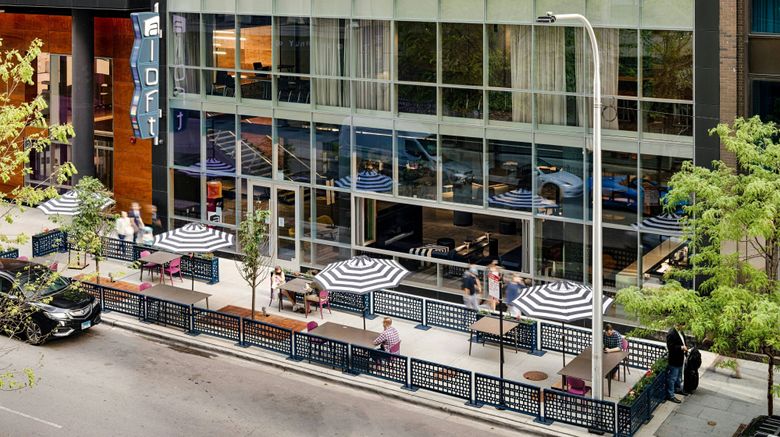 <b>Aloft Chicago Mag Mile Exterior</b>. Images powered by <a href="https://www.leonardoworldwide.com/" title="Leonardo Worldwide" target="_blank">Leonardo</a>.