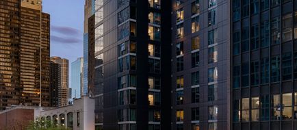 Aloft Chicago Mag Mile Exterior