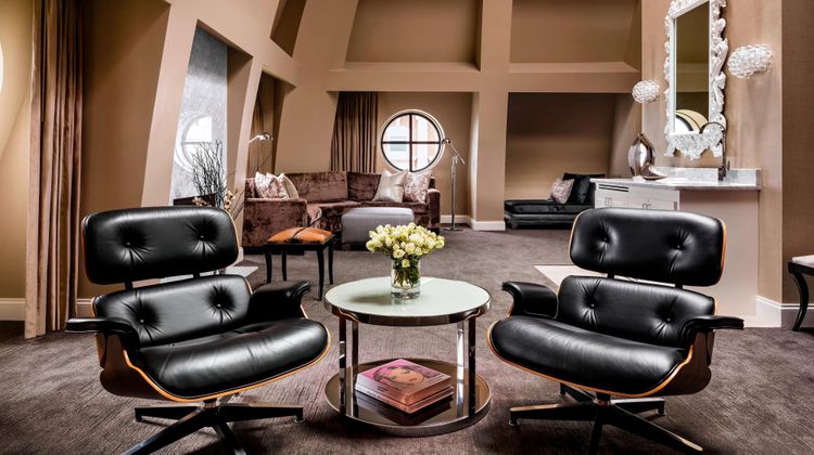 The Blackstone Hotel, an Autograph Coll. Room