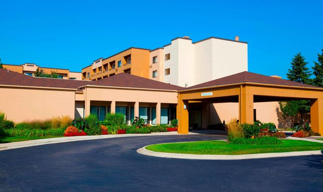 Courtyard by Marriott Chicago O'Hare Exterior