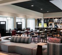 Courtyard by Marriott Chicago O'Hare Lobby