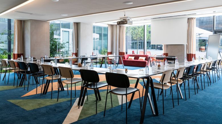 <b>Renaissance Bordeaux Hotel Meeting</b>. Images powered by <a href="https://www.leonardoworldwide.com/" title="Leonardo Worldwide" target="_blank">Leonardo</a>.