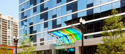 Aloft Chicago Downtown River North Exterior