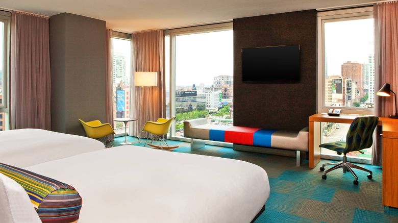 <b>Aloft Chicago Downtown River North Room</b>. Images powered by <a href="https://www.leonardoworldwide.com/" title="Leonardo Worldwide" target="_blank">Leonardo</a>.