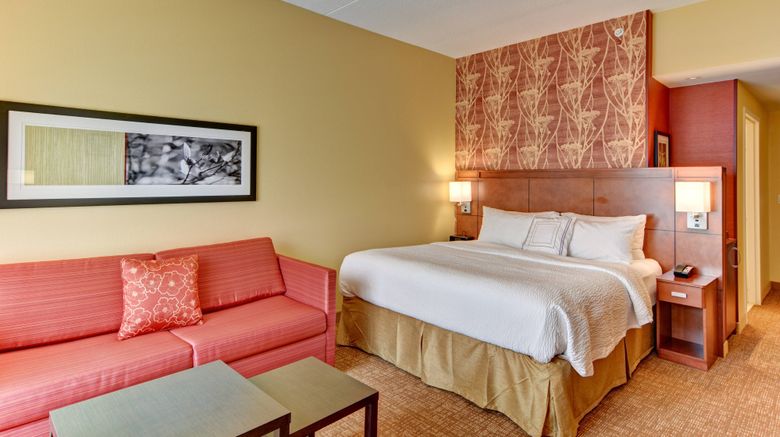 <b>Courtyard Bridgeport Clarksburg Room</b>. Images powered by <a href="https://www.leonardoworldwide.com/" title="Leonardo Worldwide" target="_blank">Leonardo</a>.