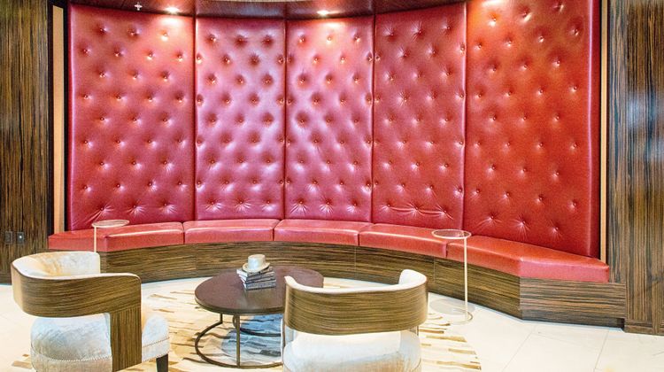 Metropolitan at The 9 Lobby