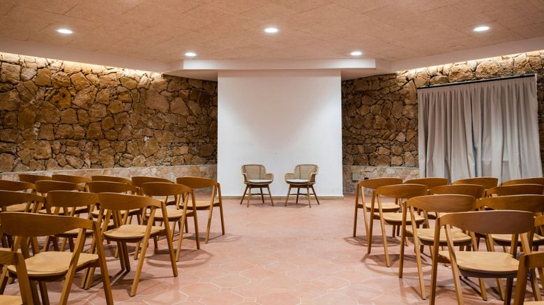 <b>Mangia's Brucoli Resort Meeting</b>. Images powered by <a href="https://www.leonardoworldwide.com/" title="Leonardo Worldwide" target="_blank">Leonardo</a>.