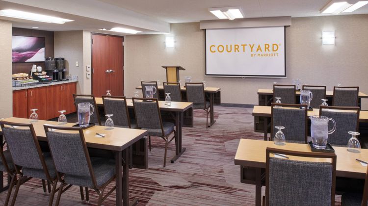 Courtyard by Marriott Detroit Warren Meeting