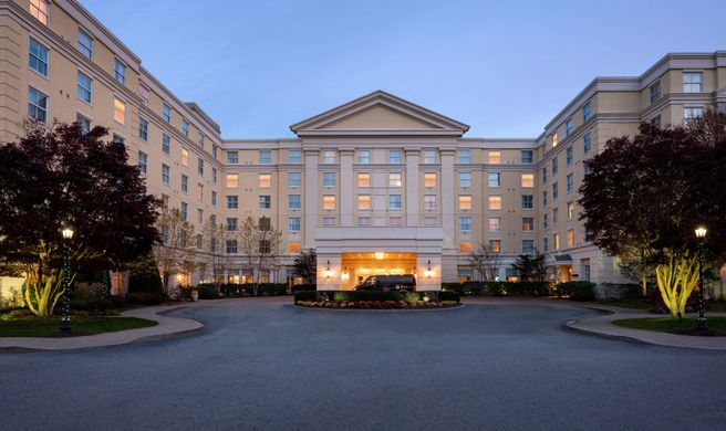 Mystic Marriott Hotel & Spa Exterior