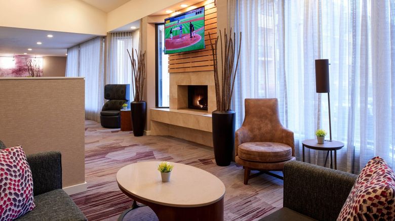 <b>Courtyard Detroit Metro Airport Romulus Lobby</b>. Images powered by <a href="https://www.leonardoworldwide.com/" title="Leonardo Worldwide" target="_blank">Leonardo</a>.