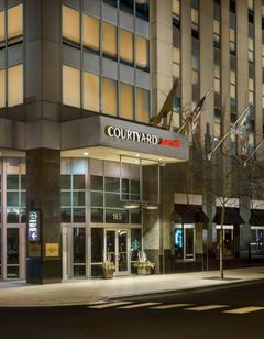 Courtyard Magnificent Mile