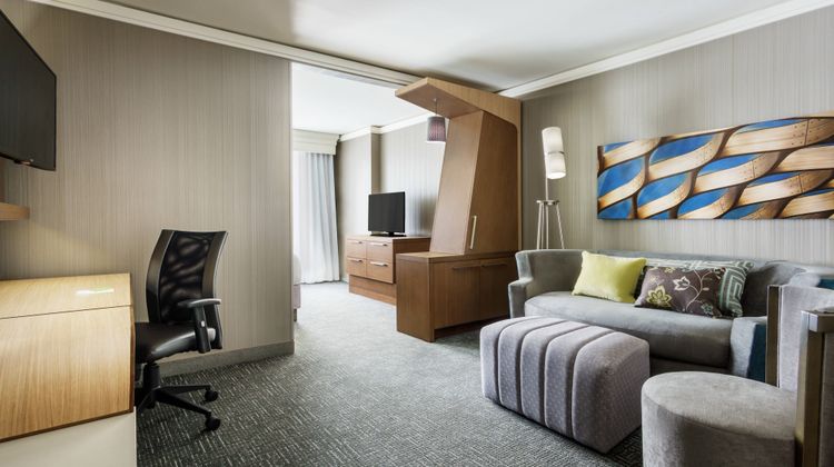 Courtyard Magnificent Mile Room