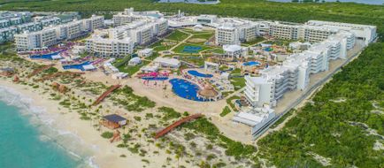 Planet Hollywood Cancun Exterior
