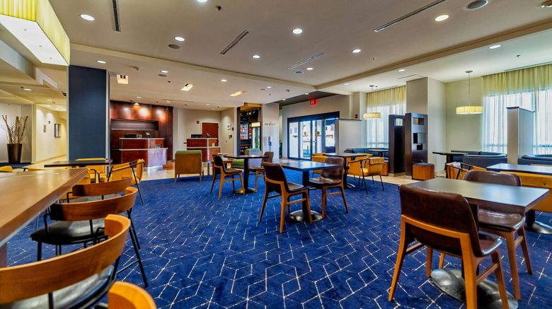 <b>Courtyard Biloxi North/D'Iberville Lobby</b>. Images powered by <a href="https://www.leonardoworldwide.com/" title="Leonardo Worldwide" target="_blank">Leonardo</a>.