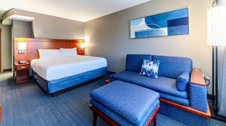 <b>Courtyard Biloxi North/D'Iberville Room</b>. Images powered by <a href="https://www.leonardoworldwide.com/" title="Leonardo Worldwide" target="_blank">Leonardo</a>.