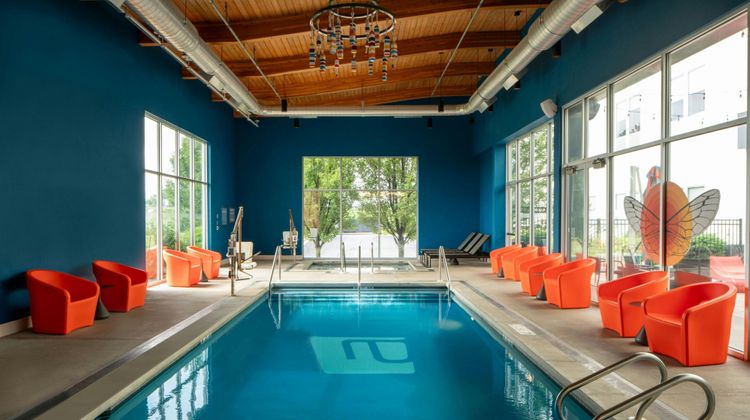 aloft Green Bay Pool