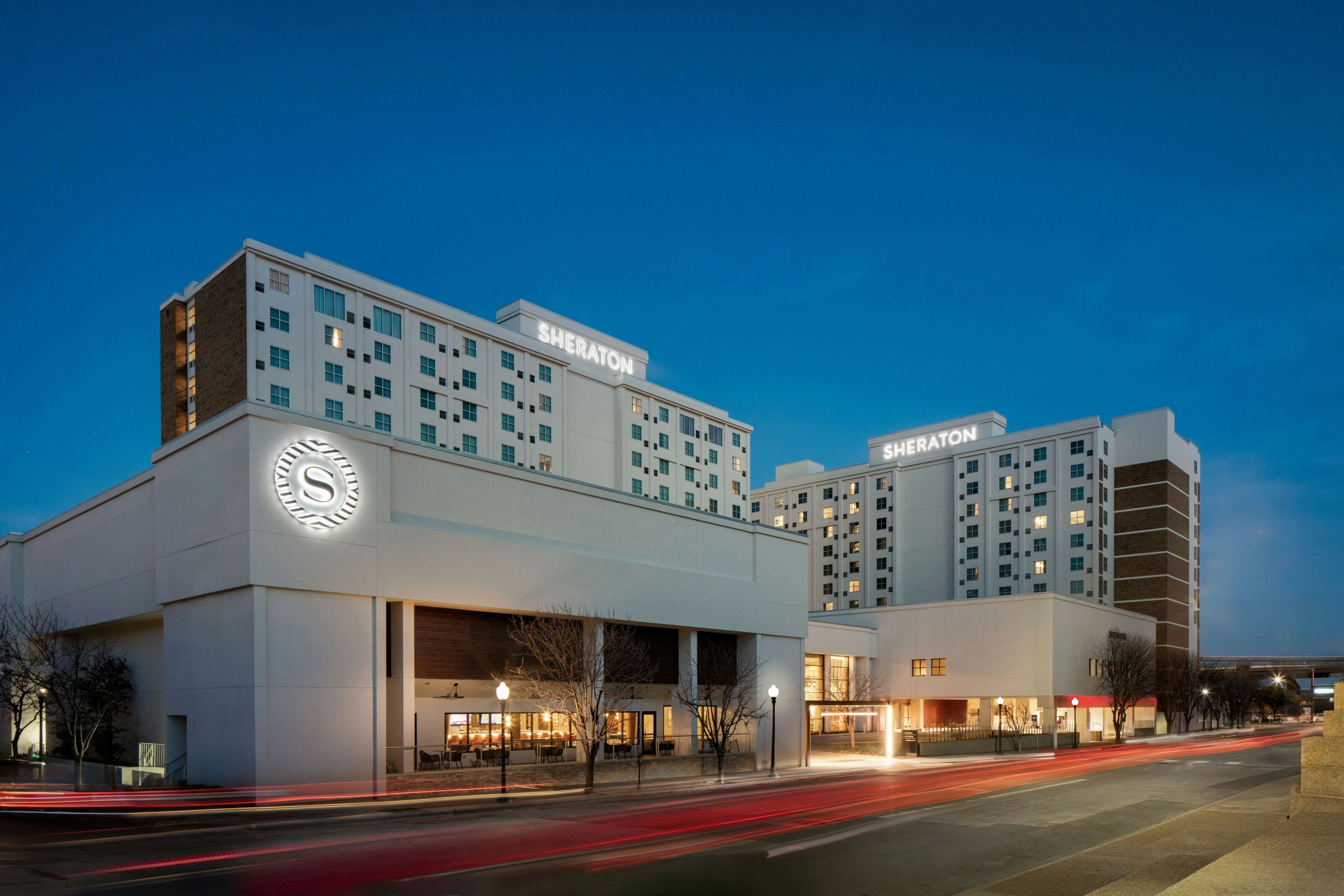 ☆shosaton☆ Sheraton Fort Worth Downtown Hotel- First Class Fort Worth, TX