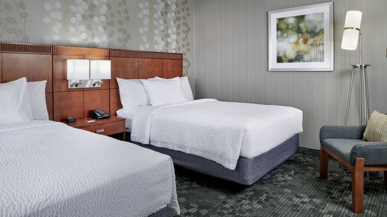 <b>Courtyard Chicago Oakbrook Terrace Room</b>. Images powered by <a href="https://www.leonardoworldwide.com/" title="Leonardo Worldwide" target="_blank">Leonardo</a>.