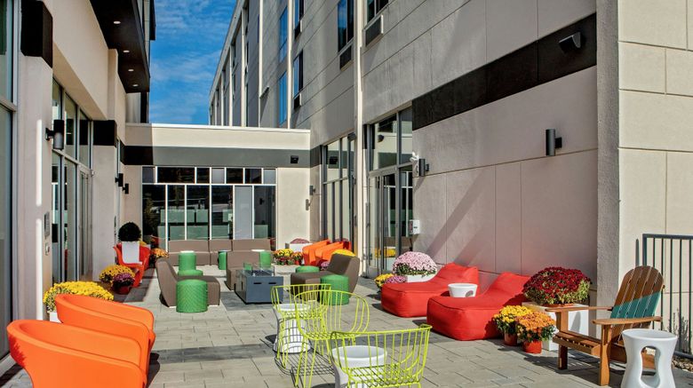 <b>Aloft Framingham Pool</b>. Images powered by <a href="https://www.leonardoworldwide.com/" title="Leonardo Worldwide" target="_blank">Leonardo</a>.