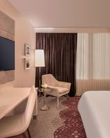 Elizabeth Hotel, Autograph Collection