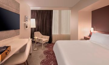 Elizabeth Hotel, Autograph Collection