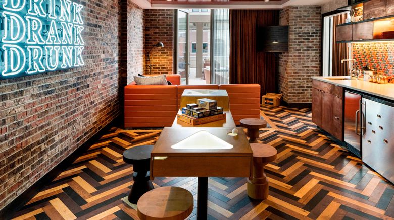 <b>Elizabeth Hotel, Autograph Collection Suite</b>. Images powered by <a href="https://www.leonardoworldwide.com/" title="Leonardo Worldwide" target="_blank">Leonardo</a>.