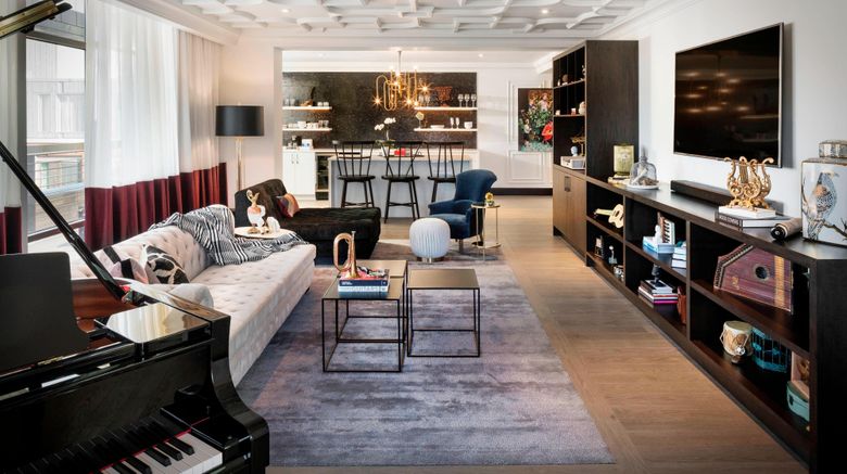<b>Elizabeth Hotel, Autograph Collection Suite</b>. Images powered by <a href="https://www.leonardoworldwide.com/" title="Leonardo Worldwide" target="_blank">Leonardo</a>.
